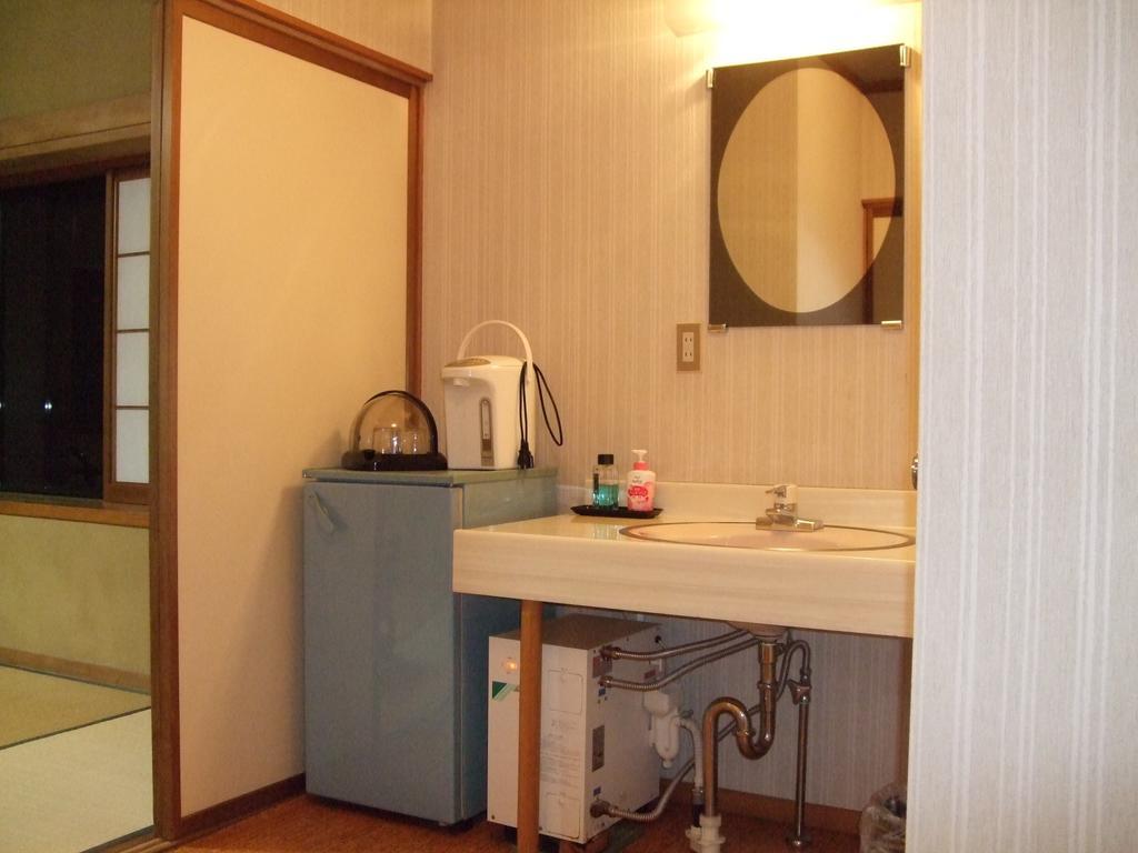Marunaka Ryokan Matsumoto Quarto foto